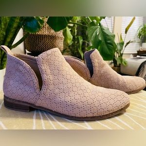 Dr. Scholl’s Tan booties